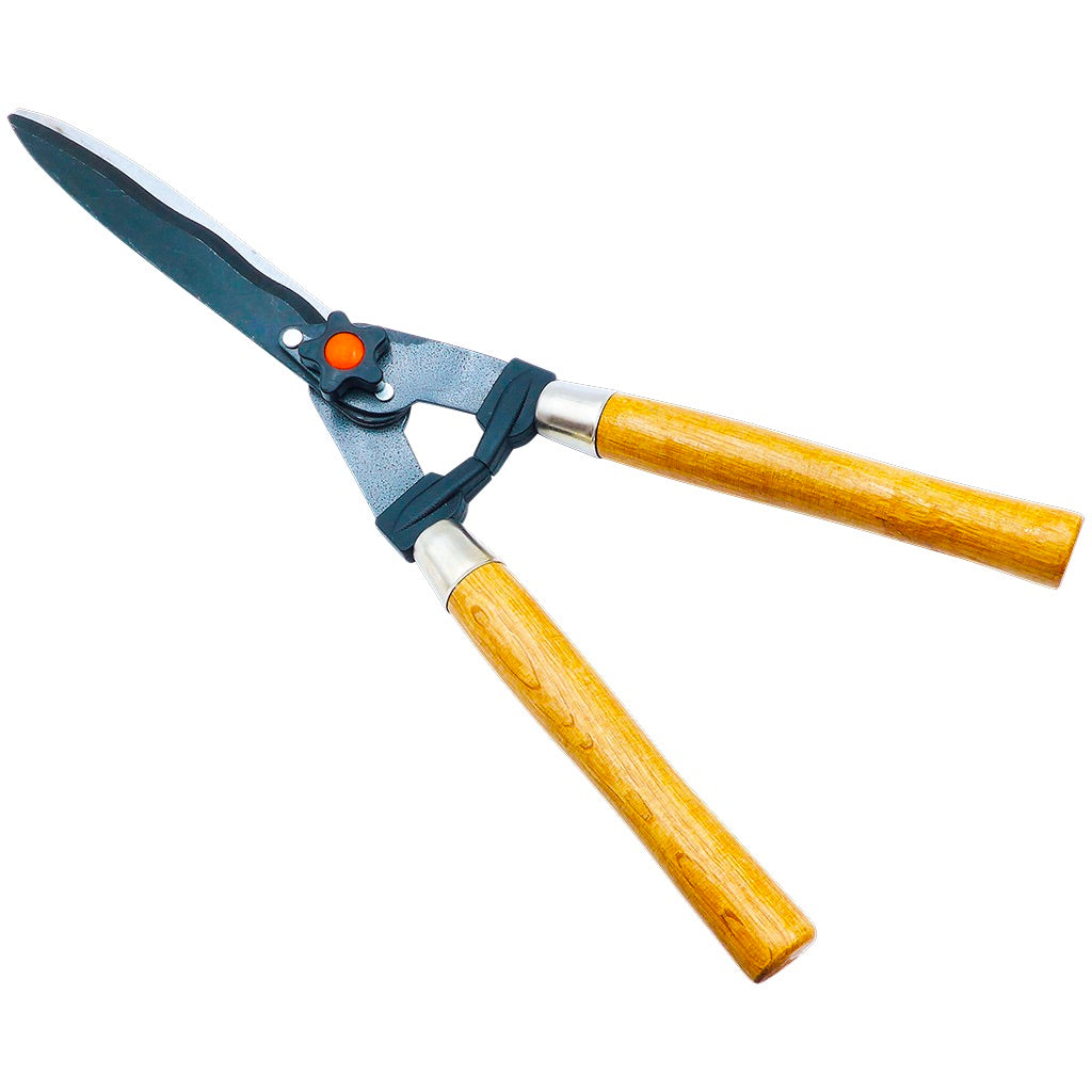Hedge shears with wavy blades