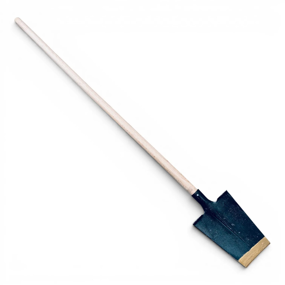 Square forged spade with 140cm wooden handle